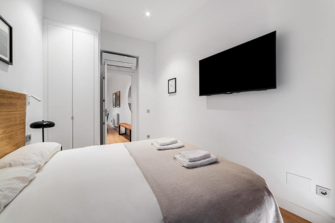 Appartement 2 Bedrooms 1 Bathroom Furnished - Centro - Equipped & Stylish - Minty Madrid